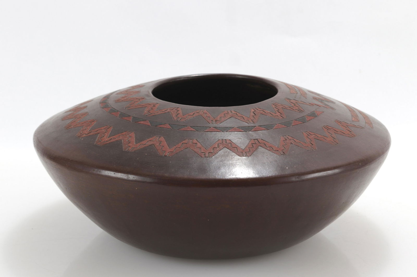 Lorraine Williams - Dine Navajo Pottery Jar (1 of 2)