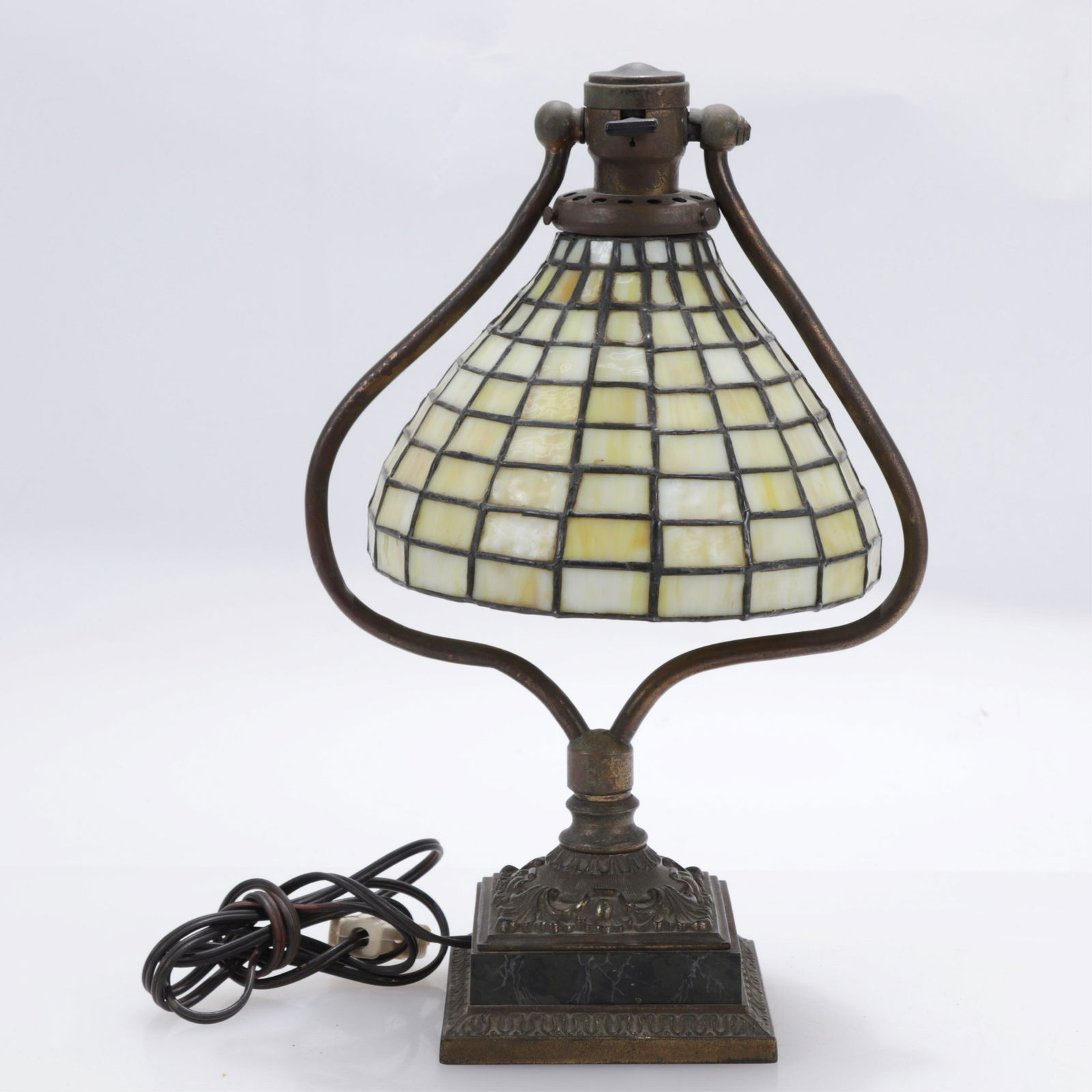 Leaded Slag Glass Boudoir Lamp, poss. Handel (1 of 6)