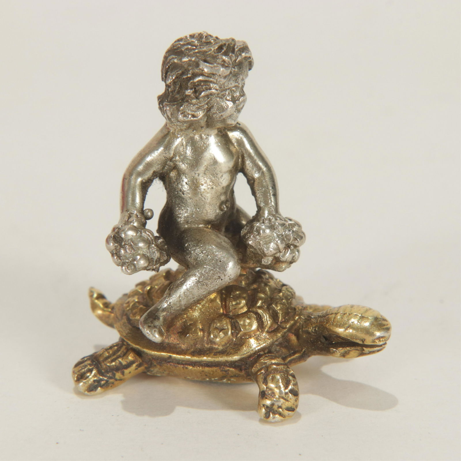 Set of 12 Cartier Sterling Putti Place Card Holder (1 of 5)