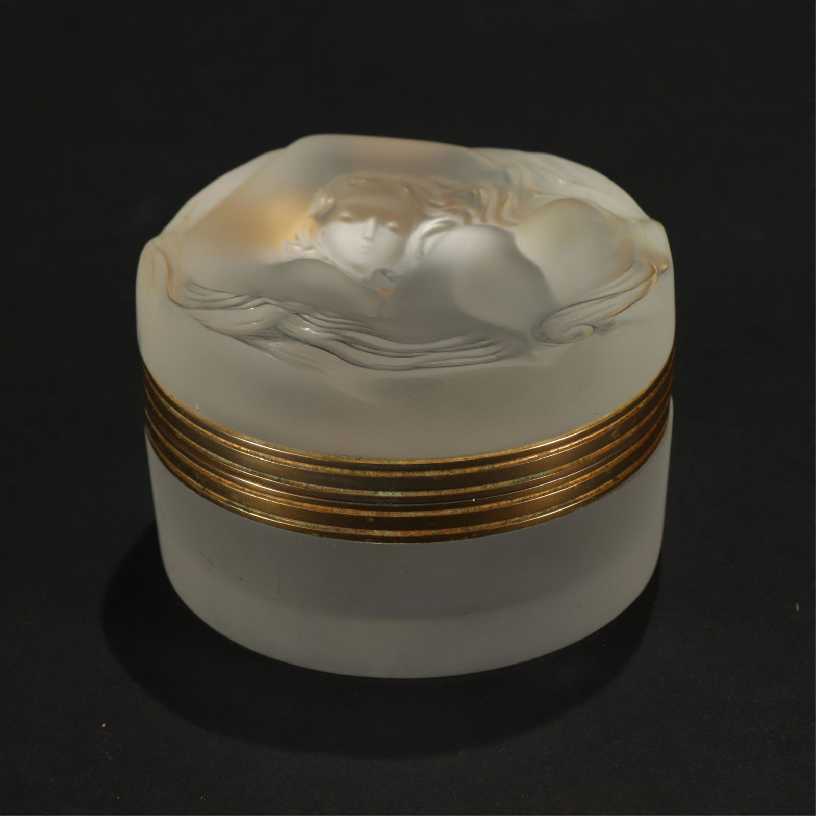 Lalique Daphne Powder Box (1 of 7)