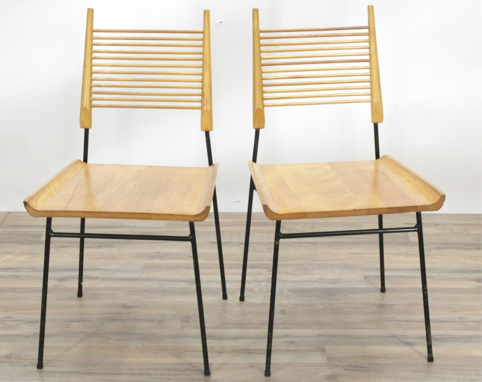 Pair Paul McCobb Planner Group Side Chairs (1 of 5)