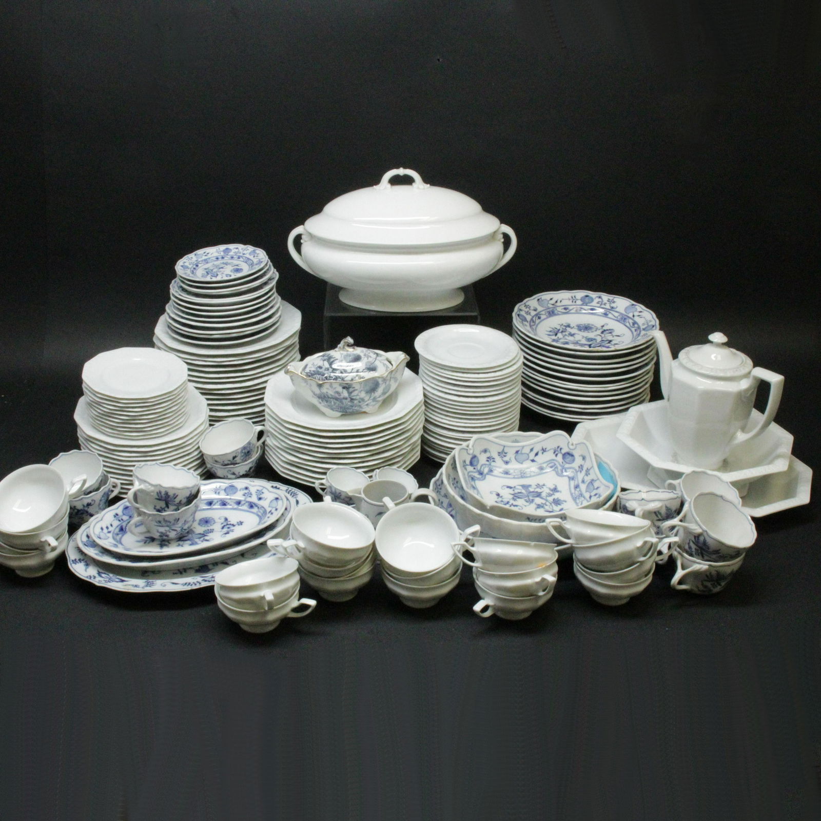 Collection Meissen & Rosenthal Dinner/Luncheon Set (1 of 20)