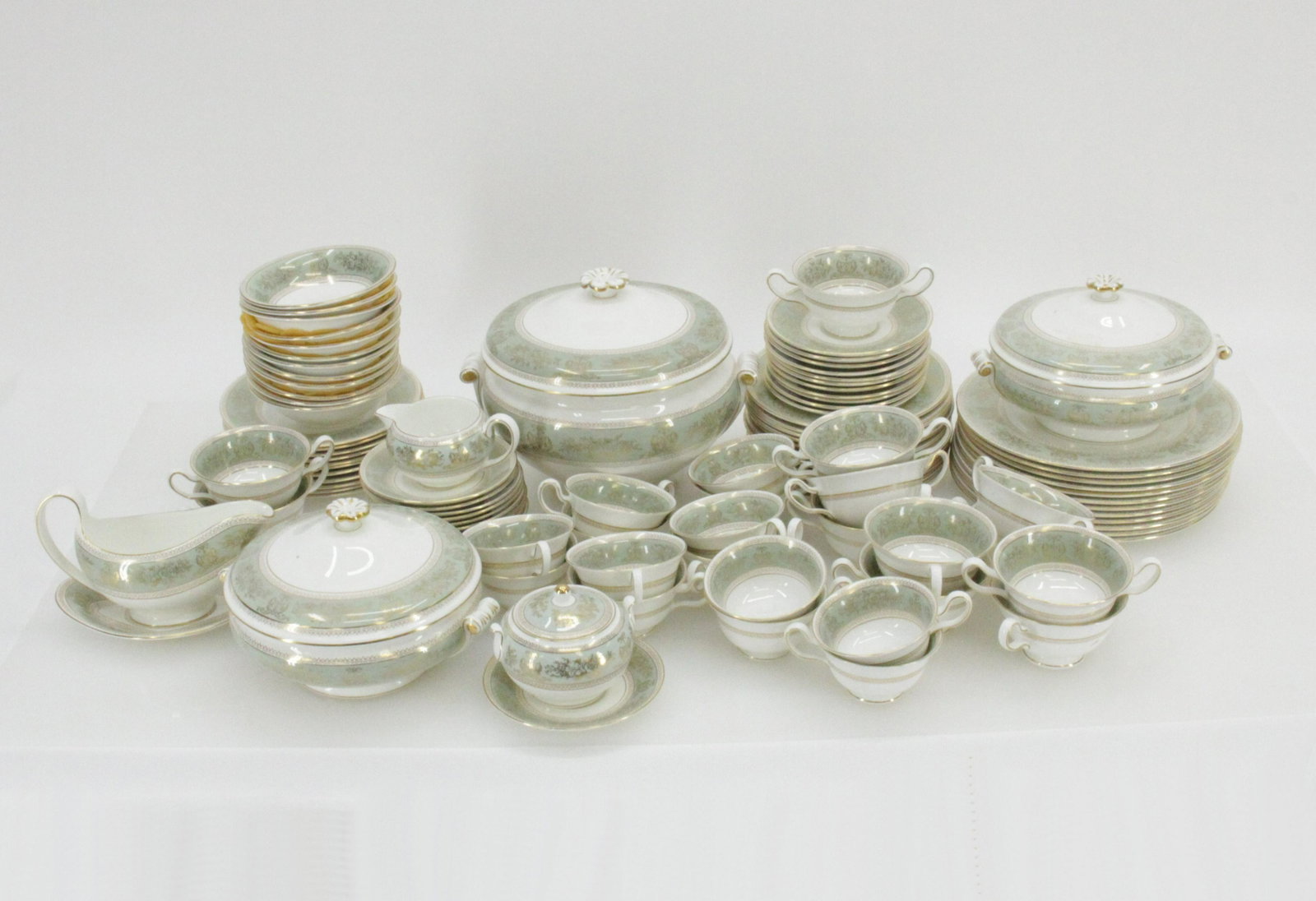 Wedgwood Columbia Dinner Service for 12: Including serving pieces and sugar, creamer. 12; Dinner plates 10.5 dia. Small bowls 6 dia. Cream soups and saucers 4.5 dia, 6.25 with handles, saucers 6.25 dia. Plus 14 cups 2.25 dia, 11 saucers 5.75