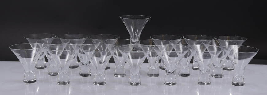 20 Clear Glass Oversized Martinis: 20 Clear Glass Oversized MartinisDimensions: 5 1/4" H x 5 1/4" Dia. Shipping is the buyer's responsibility! We recommend obtaining a quote from a third party shipper prior to bidding