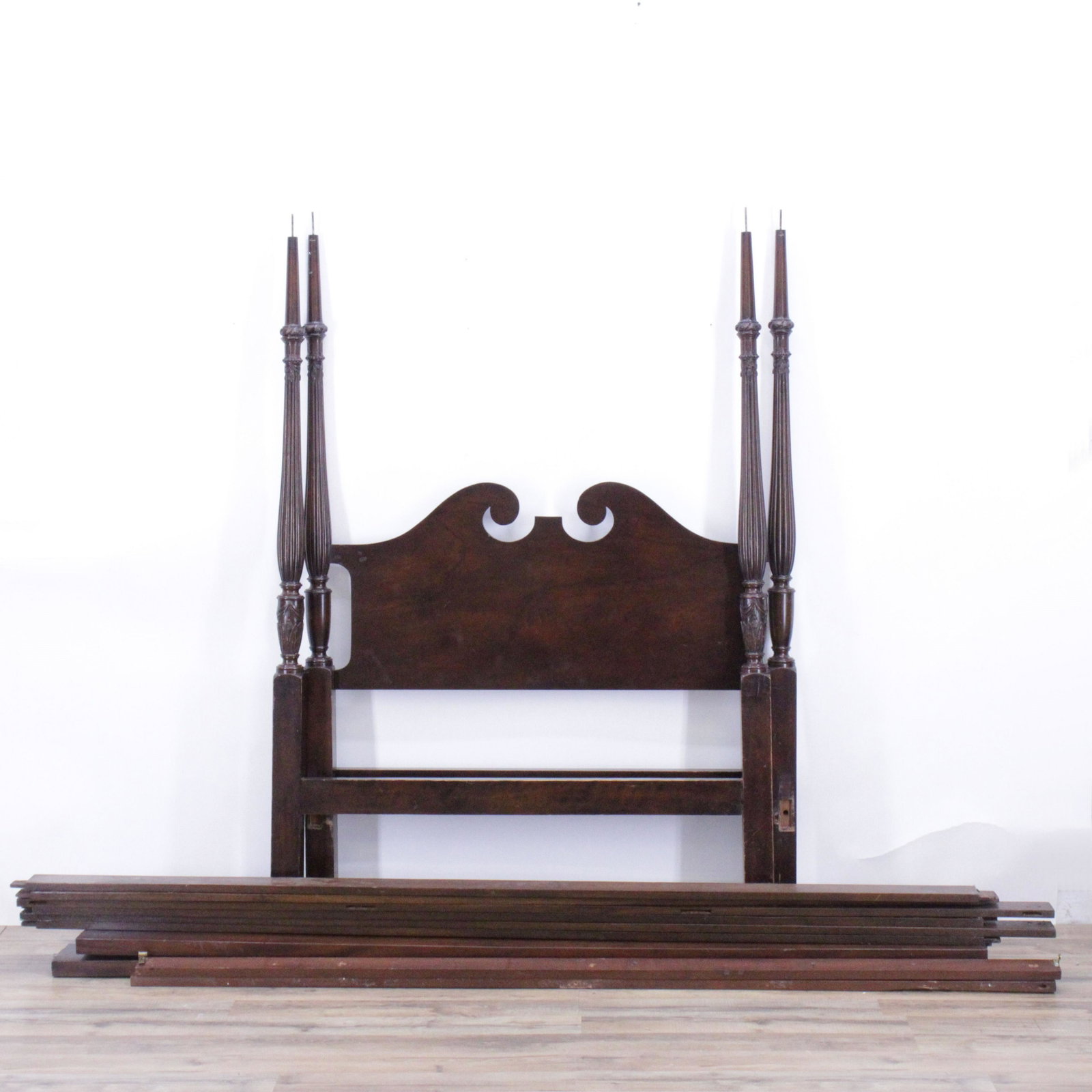 Colony Furniture Mahogany Child's Tester Bed: Colony Furniture Mahogany Child's Tester BedsteadDimensions: 63" H x 42 1/2" W x 80" L Shipping is the buyer's responsibility! We recommend obtaining a quote from a third party shipper prior to biddin