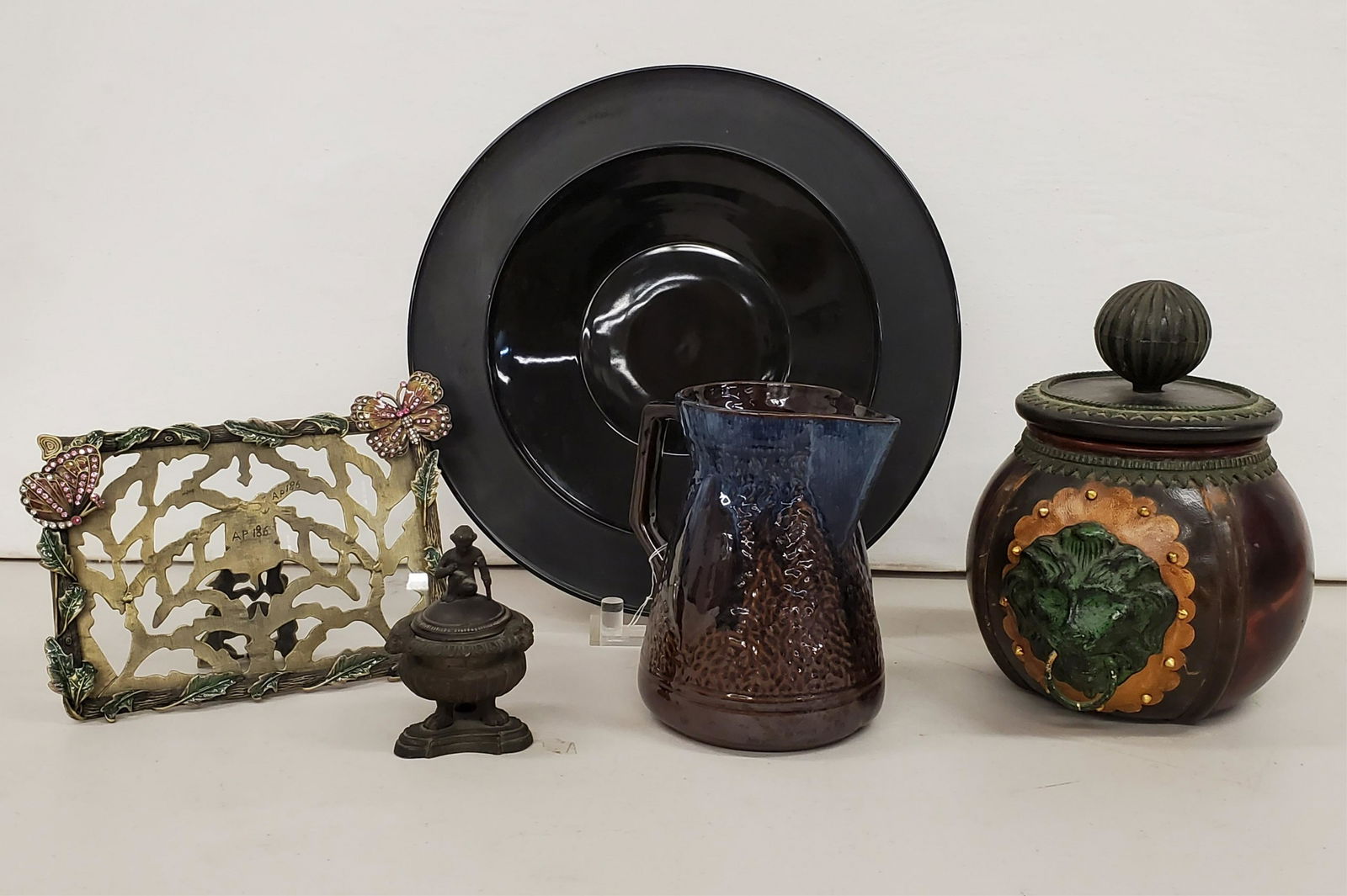 5 Assorted items (1 of 5)