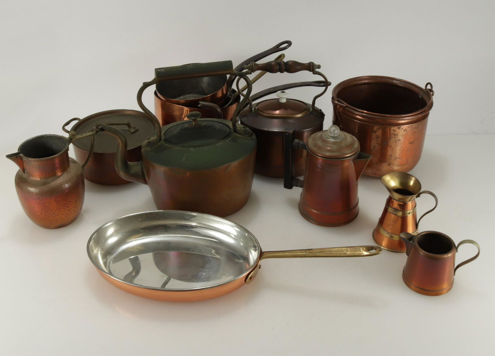 Vintage Copper Cookware Collection (1 of 7)