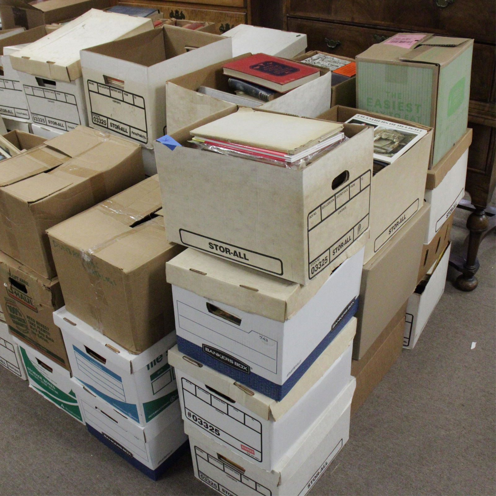 Large Unsorted Book Collection 2 of 3 (1 of 18)