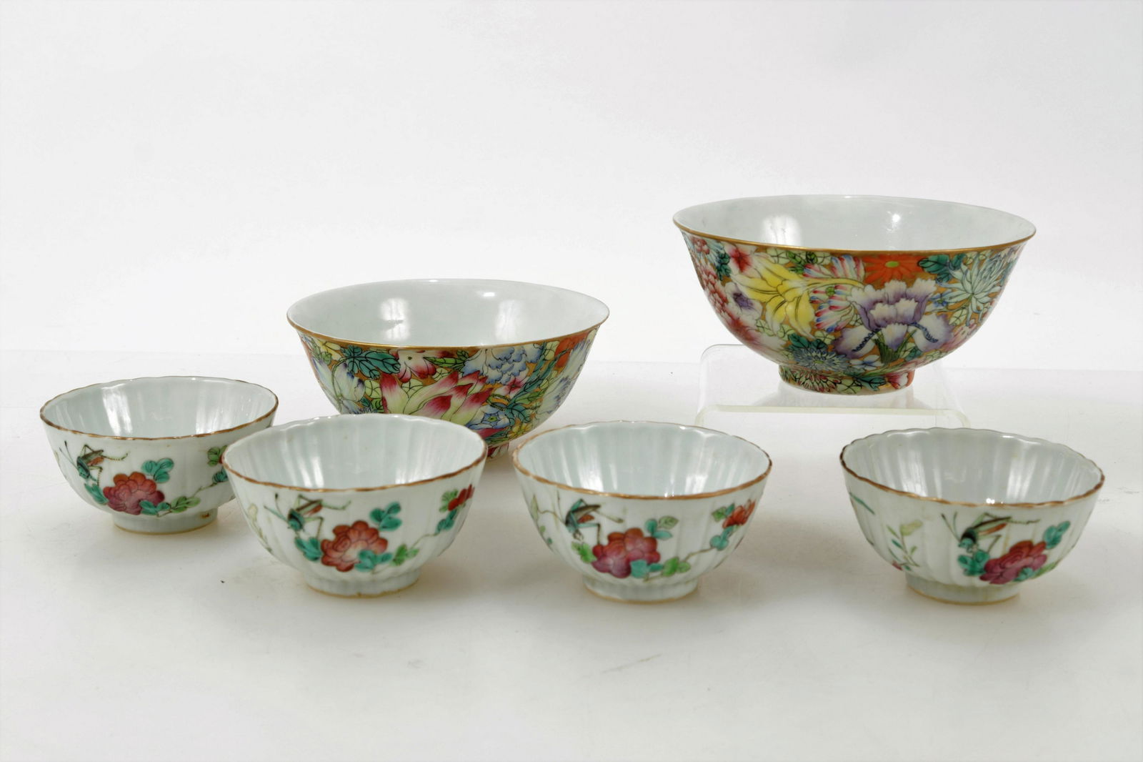 Pair Chinese Millefleur Porcelain Bowls & Teacups (1 of 7)