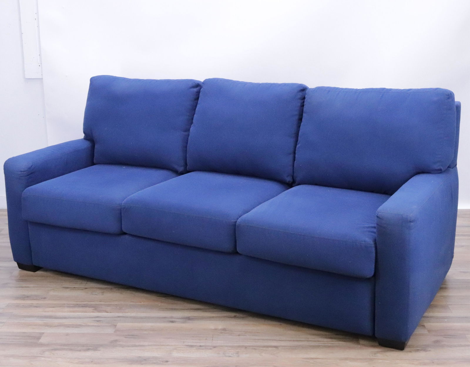 Circle Furniture Upholstered Sleeper Sofa (1 of 10)