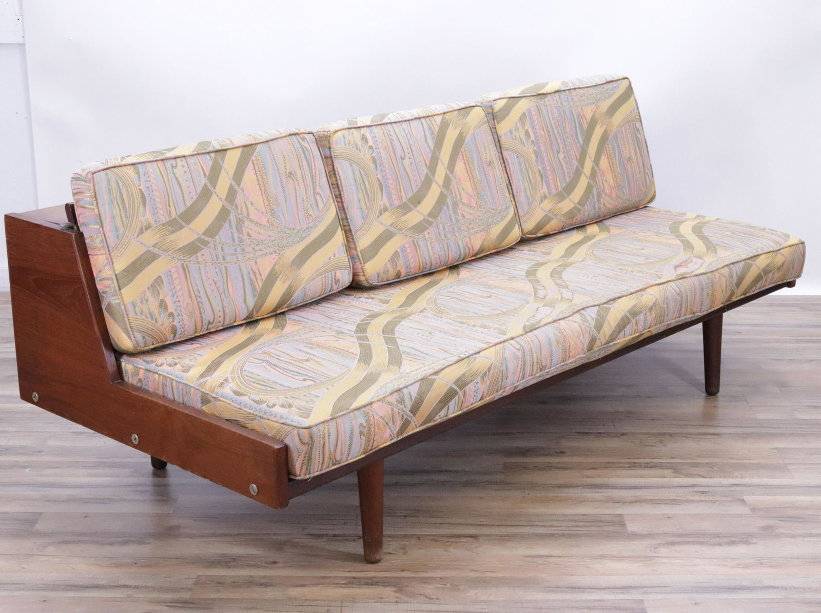 Hans J. Wegner for Getama Danish Modern GE-258 Sofa Daybed (1 of 9)