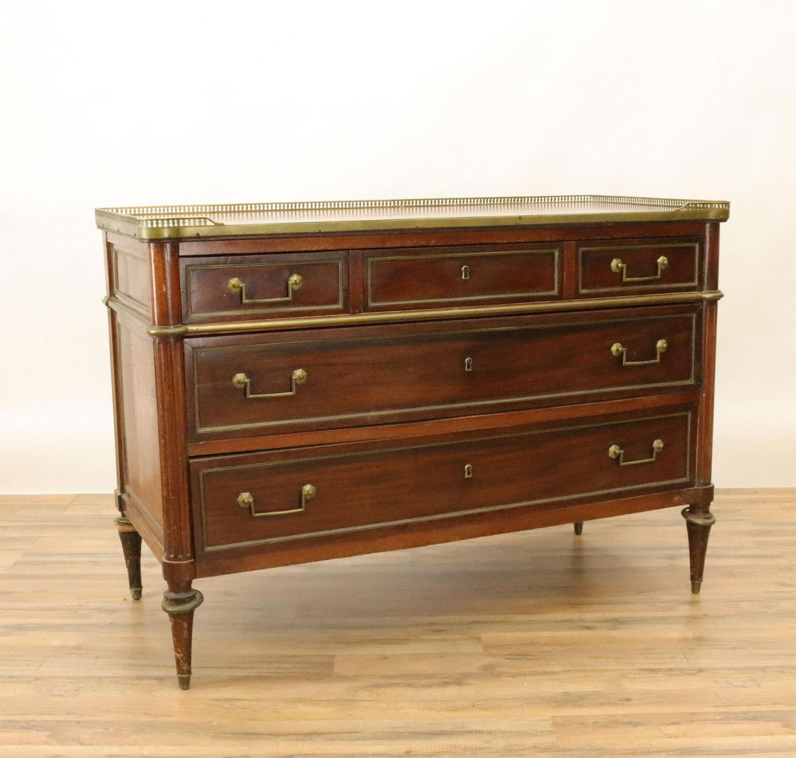 Louis XVI Mahogany Commode, 18th C (1 of 10)