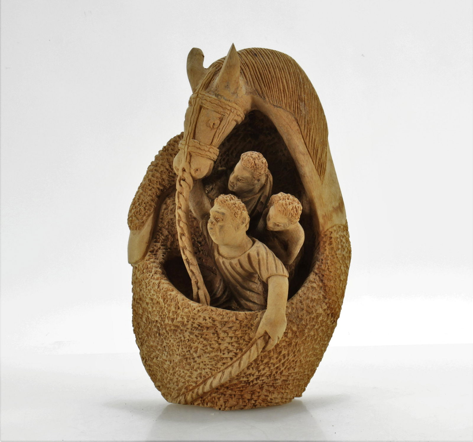 Nacius Joseph - Horse Boat - woodcarving (1 of 4)