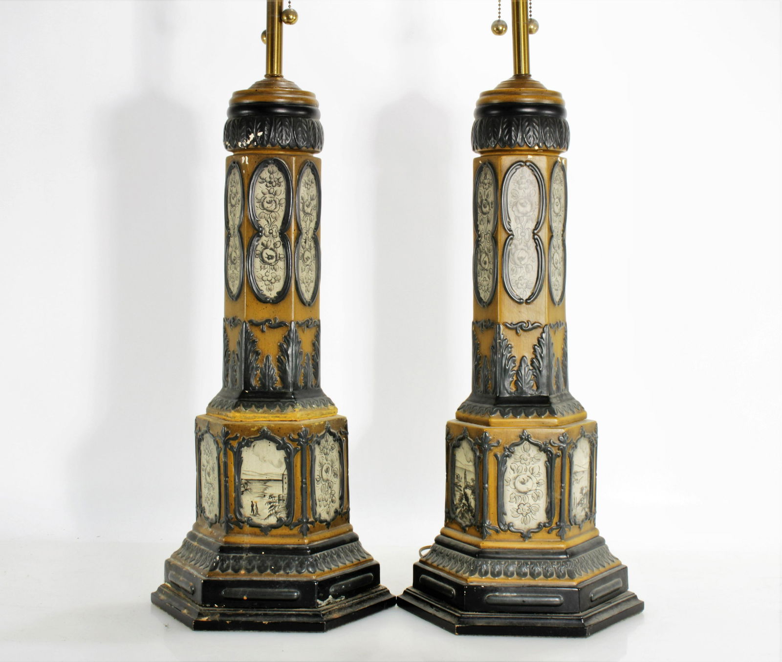 Pair Classical Ceramic Lamps (1 of 5)