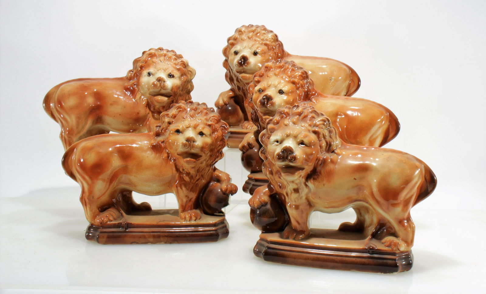 Staffordshire Style Ceramic Lions (1 of 7)