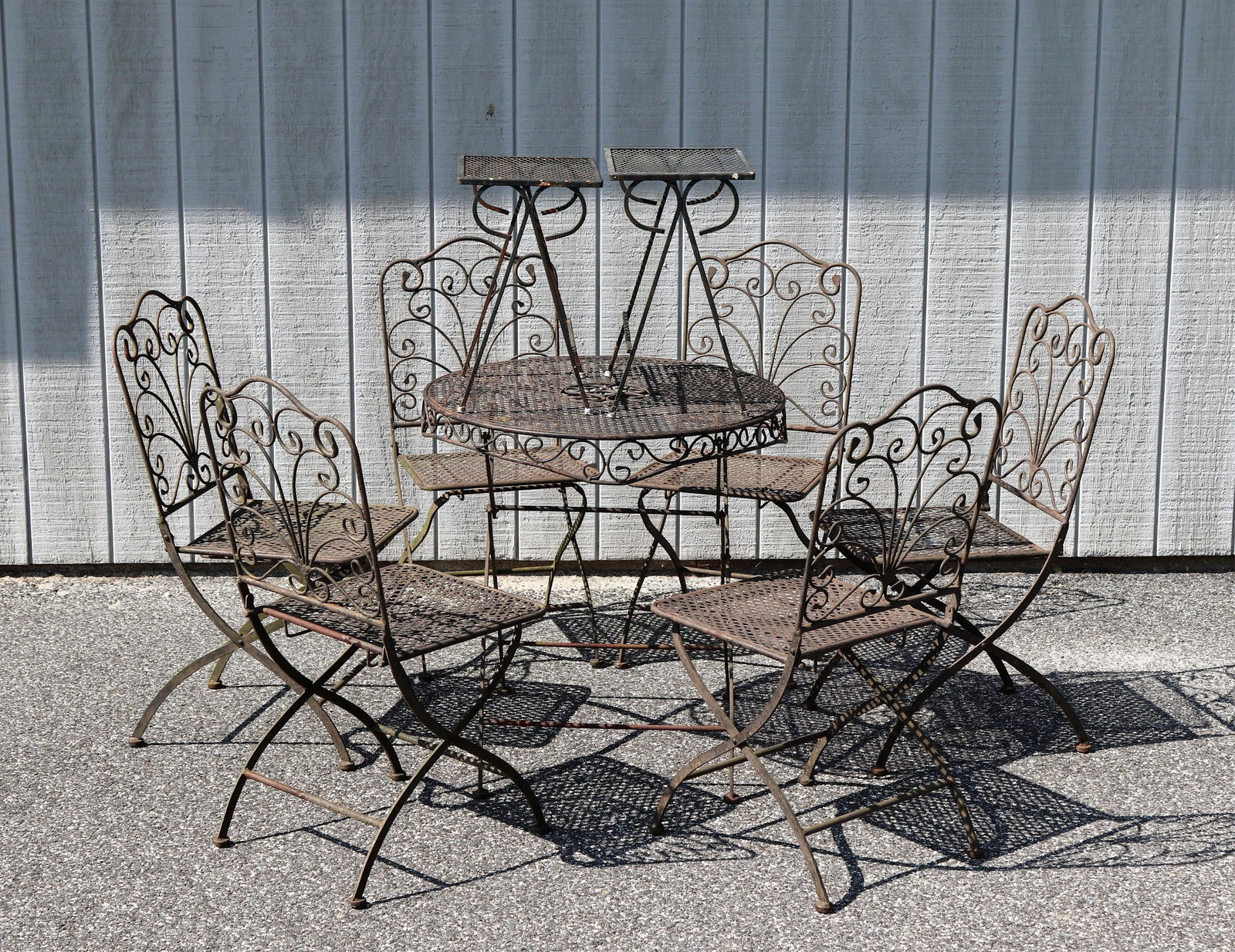 Vintage Scrolled Design Metal Folding Patio Set (1 of 7)