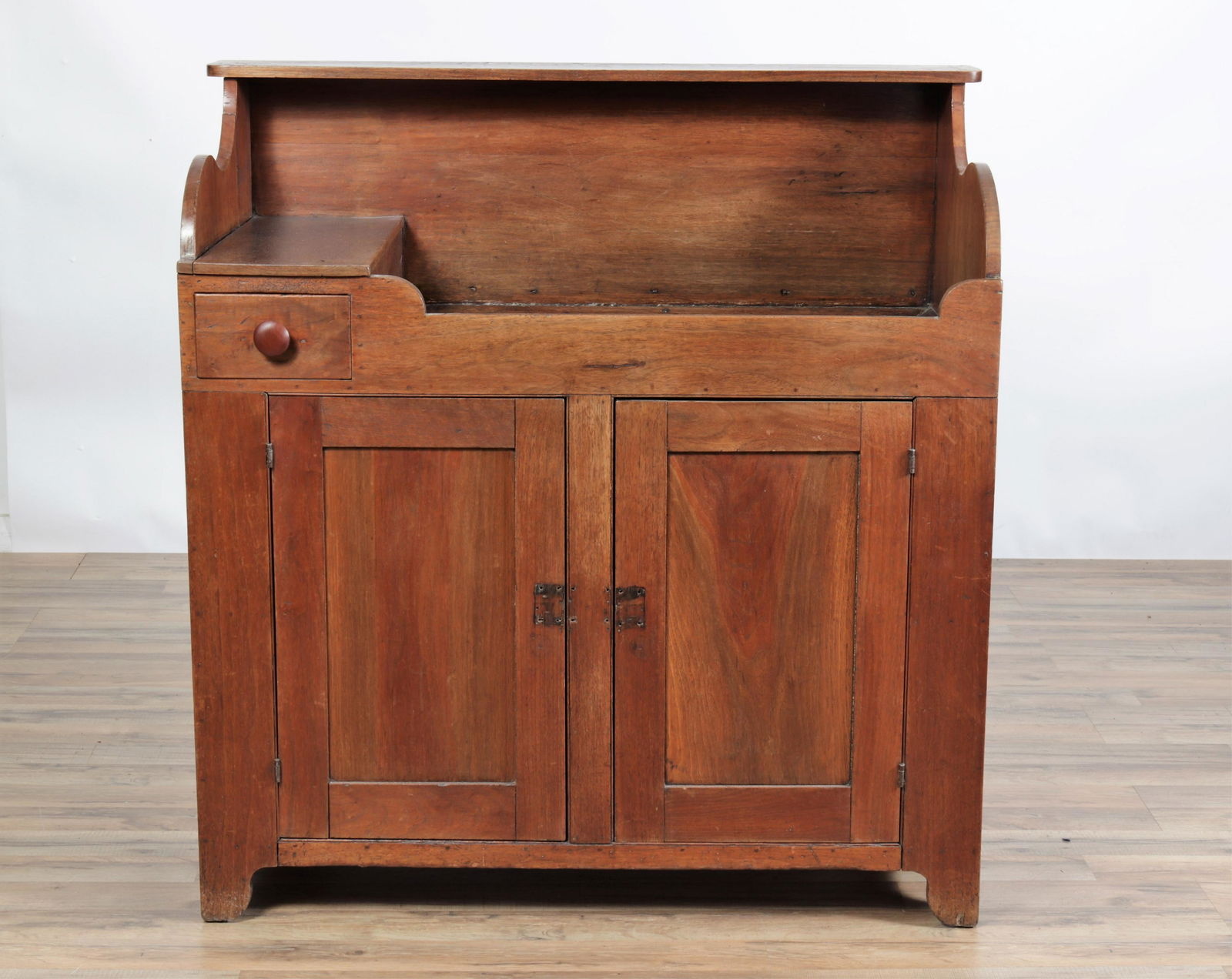 Country Cherry Dry Sink (1 of 5)