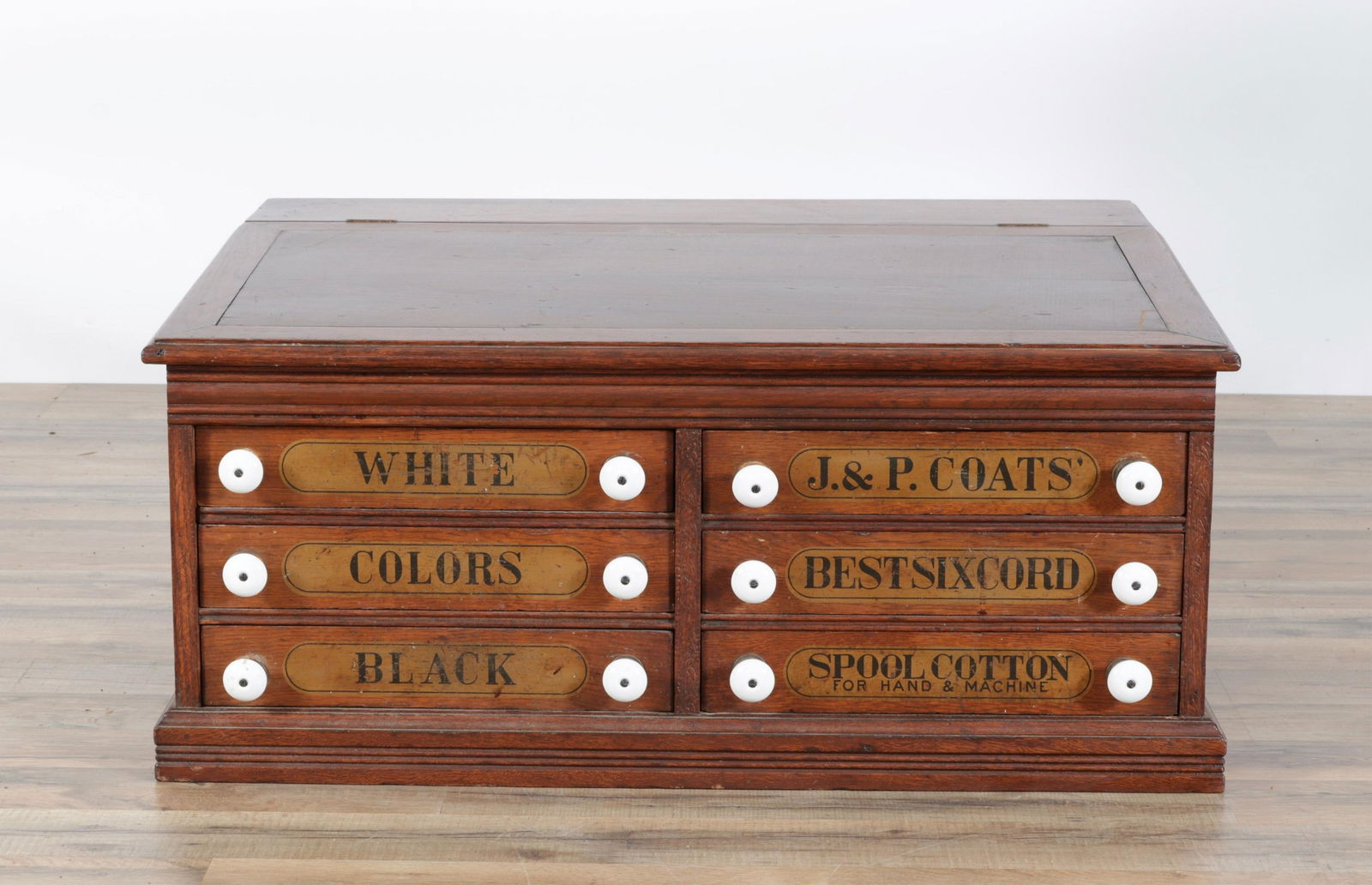 J&P Coats Oak Spool Chest (1 of 6)
