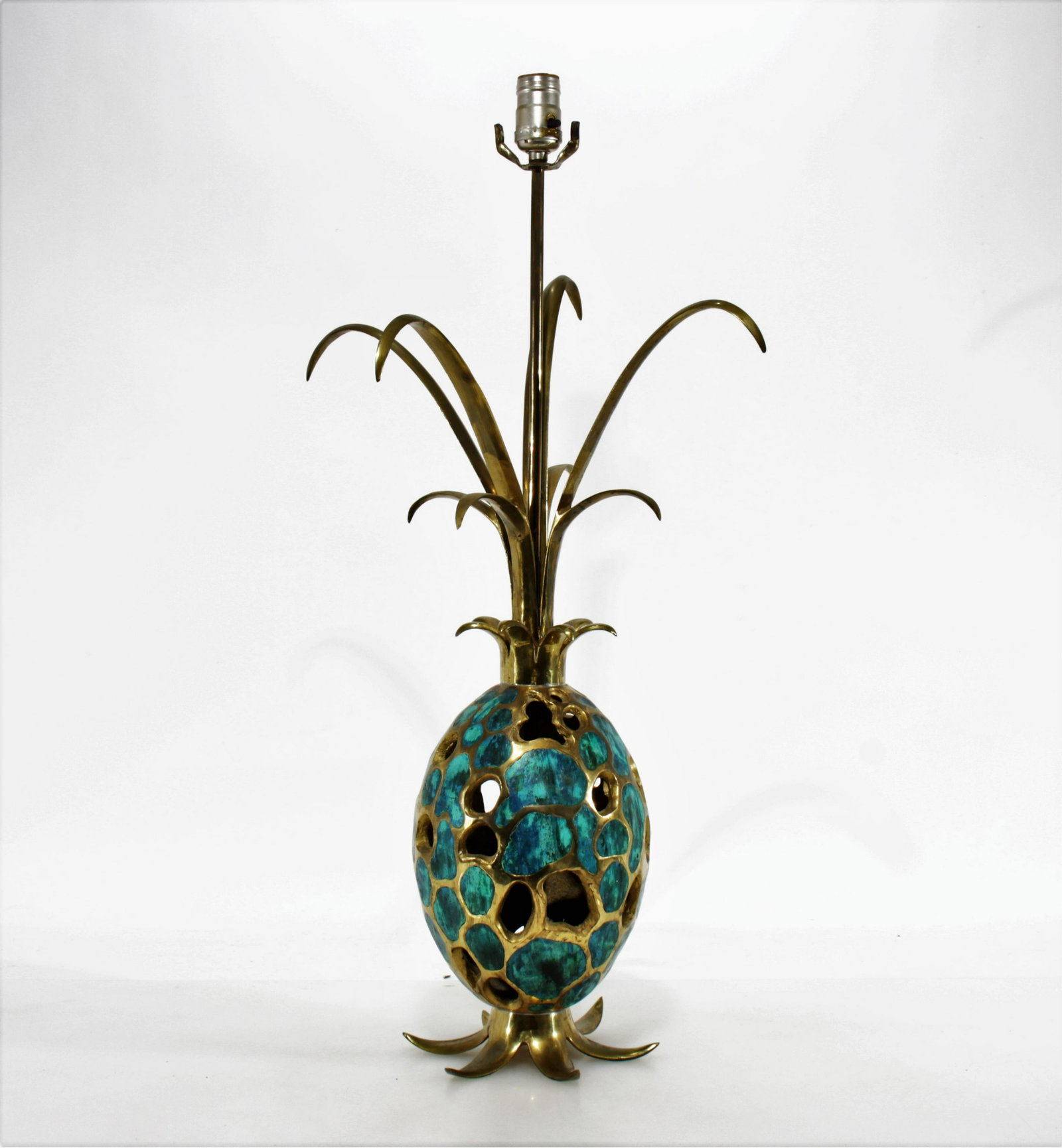 Pepe Mendoza Inlaid Brass Pineapple Lamp, 1965: Pepe Mendoza Inlaid Brass Pineapple Lamp, circa 1965 Dimensions: To the fixture 26.25" H