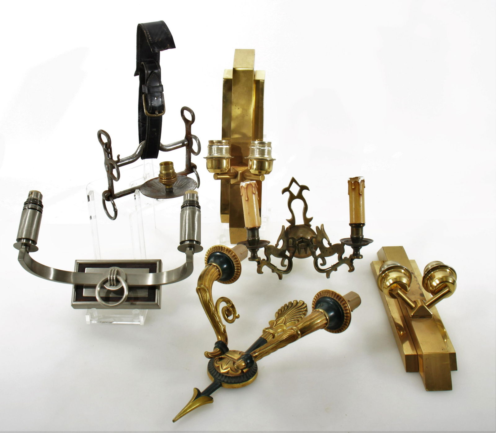 Pair Paul Evans Style Brass Sconces & 4 Sconces: Pair Paul Evans Style Brass Sconces & 4 SconcesDimensions: Largest 15" H