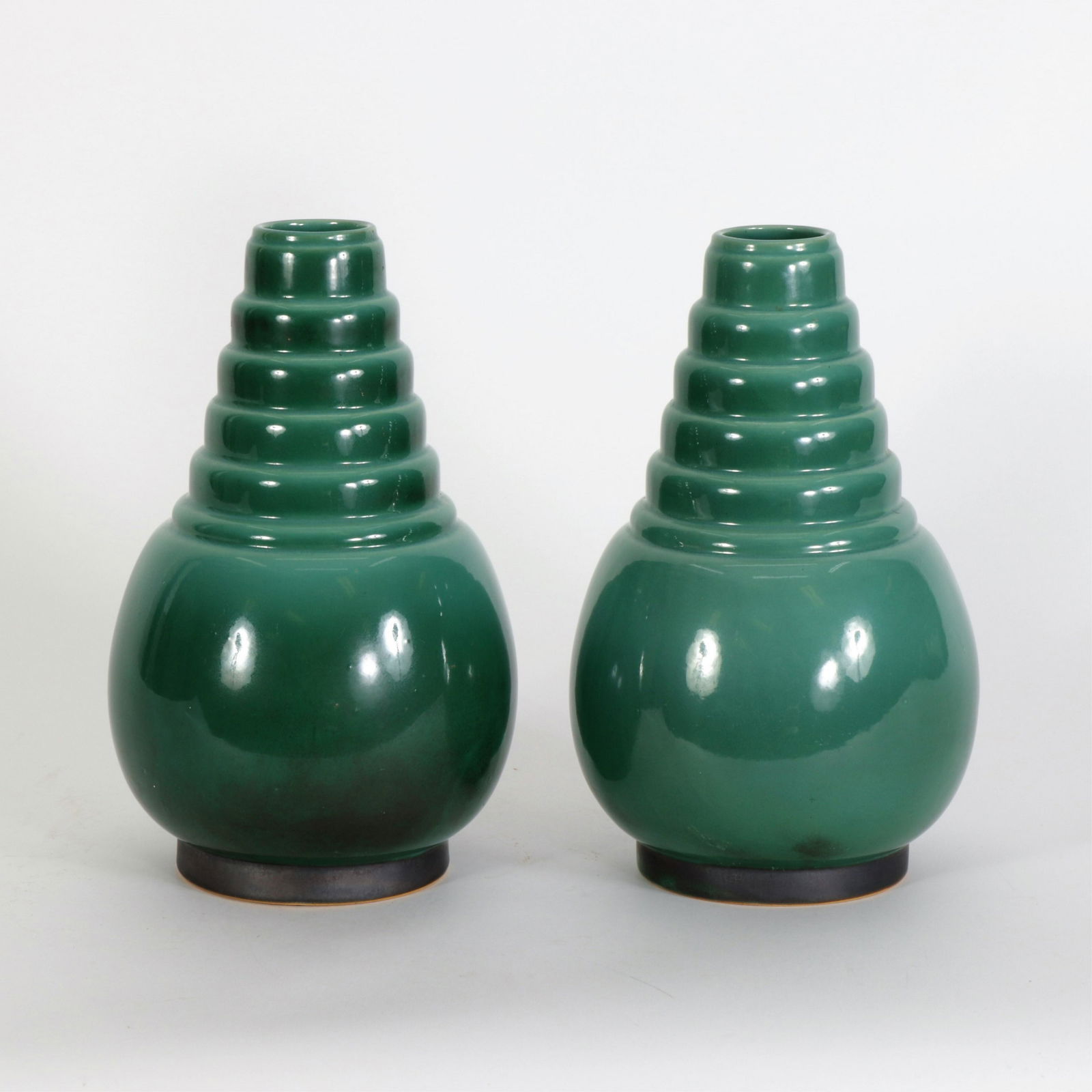 Roseville - Pair Futura Pottery Vases, 1930 (1 of 4)