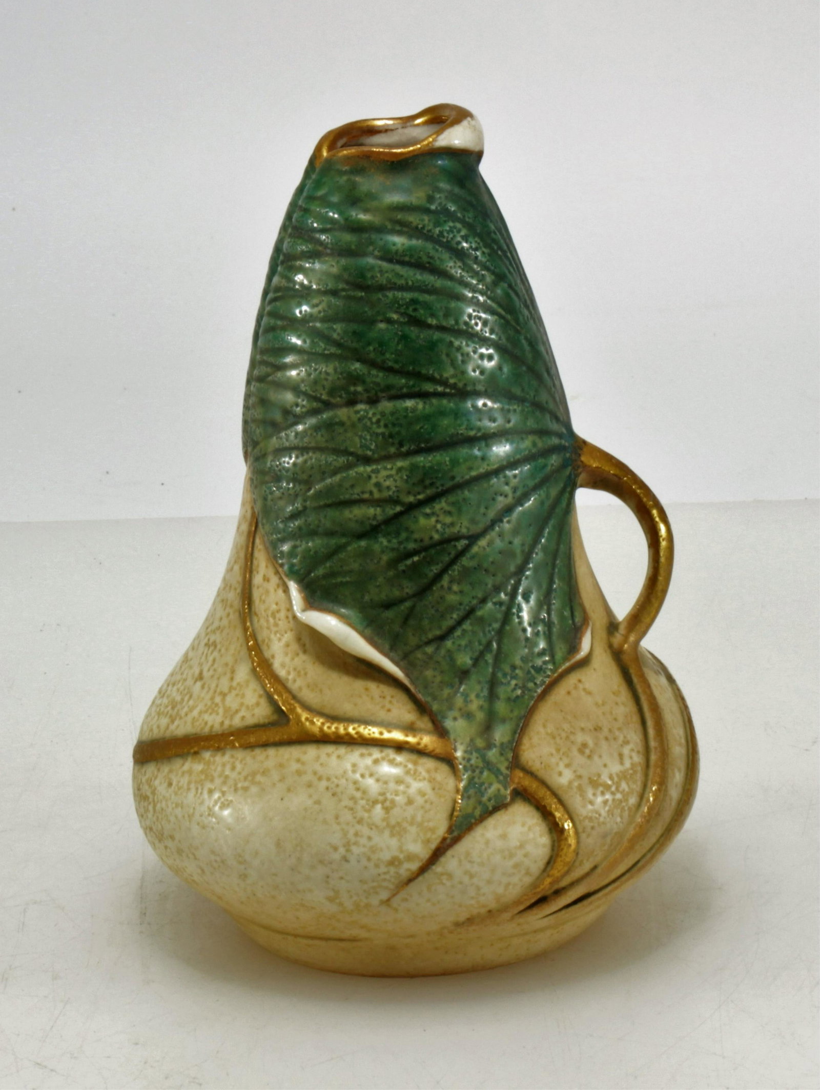 Paul Dachsel & Ernst Wahliss - Amphora Vase: Paul Dachsel & Ernst Wahliss Amphora Vase, Early 20th C., incised 9476, Alexandra Porcelain Works mark Dimensions: 6.25" H Property from the Estate of John 'Parker' Prindle, Jr., Boston, MA.