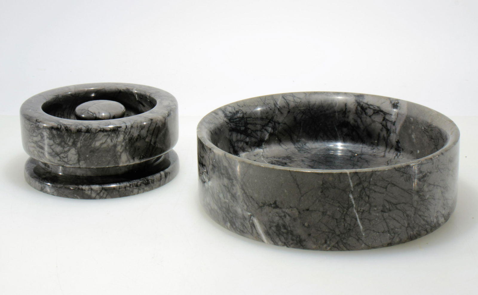 Angelo Mangiarotti, Knoll - Marble Bowl & Ashtray: Angelo Mangiarotti (1921 - 2012) for Knoll. Gray marble bowl and ashtray. Ashtray with Knoll label. Dimensions: Bowl 2.75" H x 9" diam. Ashtray 2.75" H x 6" diam Property from the Estate of John 'Park