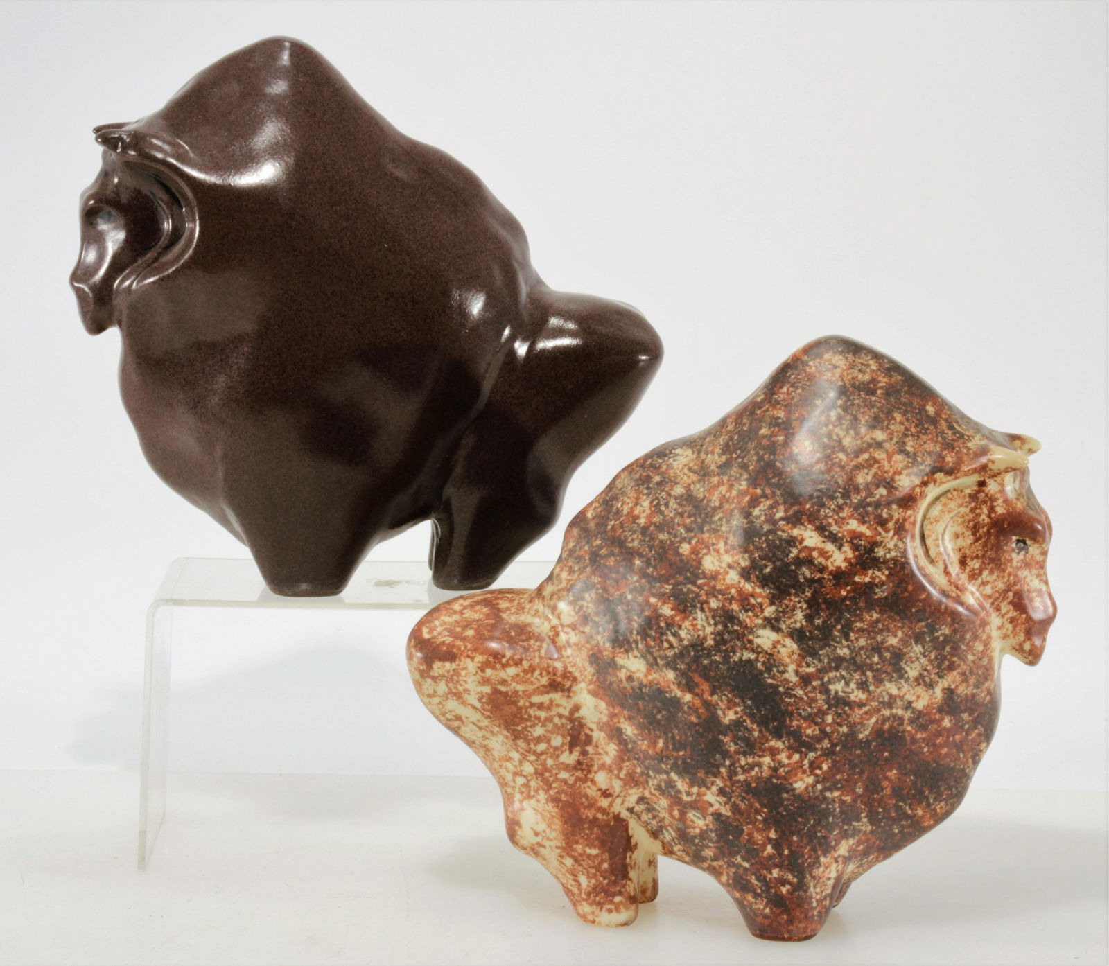 2 Mark Bellaire California Pottery Balls: 2 Mark Bellaire California Pottery Bulls, signedDimensions: 9.25" H Property from the Estate of John 'Parker' Prindle, Jr., Boston, MA.