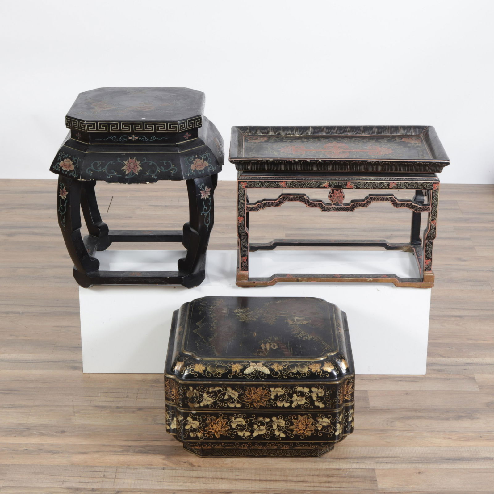 2 Chinese Gilt Black Lacquer Tables & Box (1 of 12)