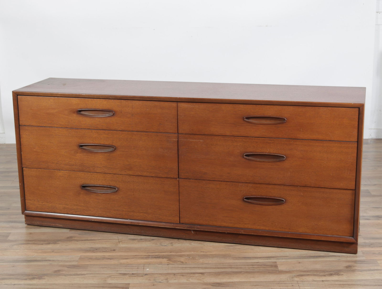 Henredon Walnut Dresser, circa 1960's (1 of 8)