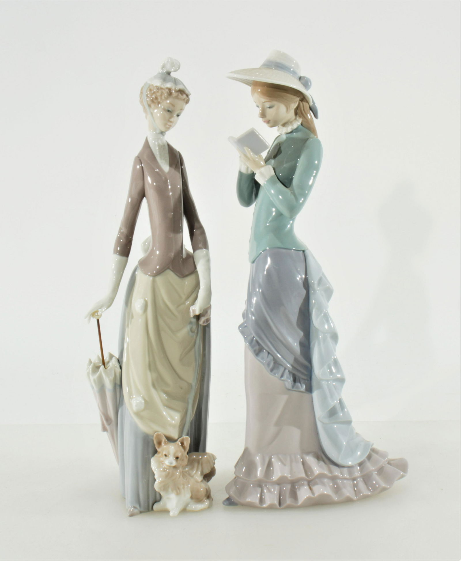 2 Lladro Porcelain Young Ladies (1 of 6)