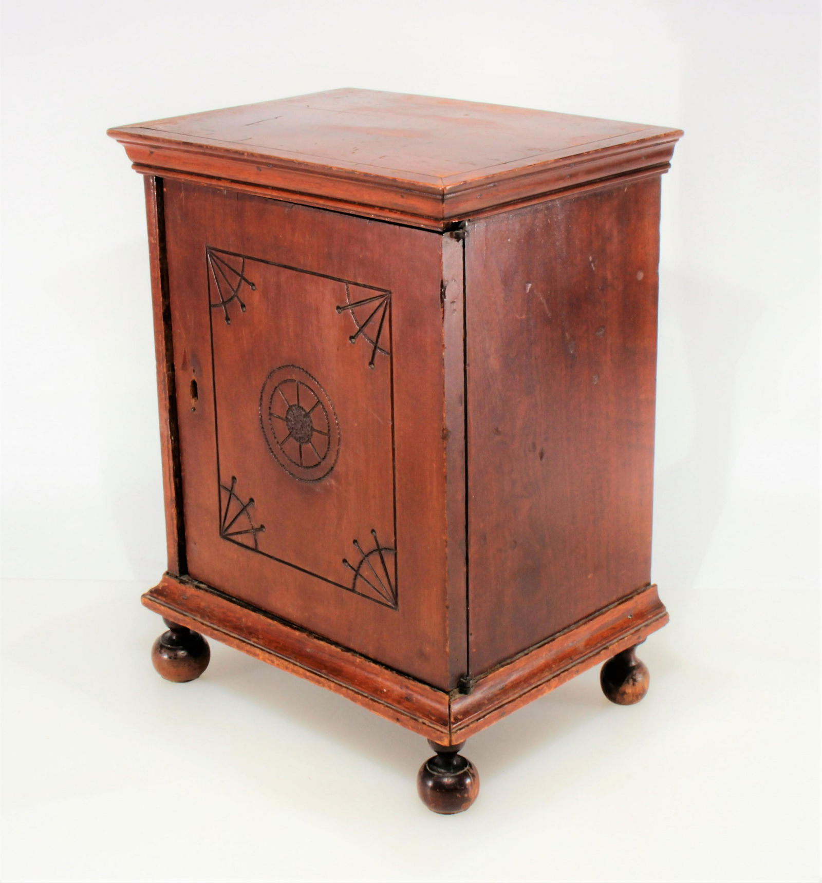 William & Mary Walnut Spice Cabinet, Pennsylvania (1 of 4)