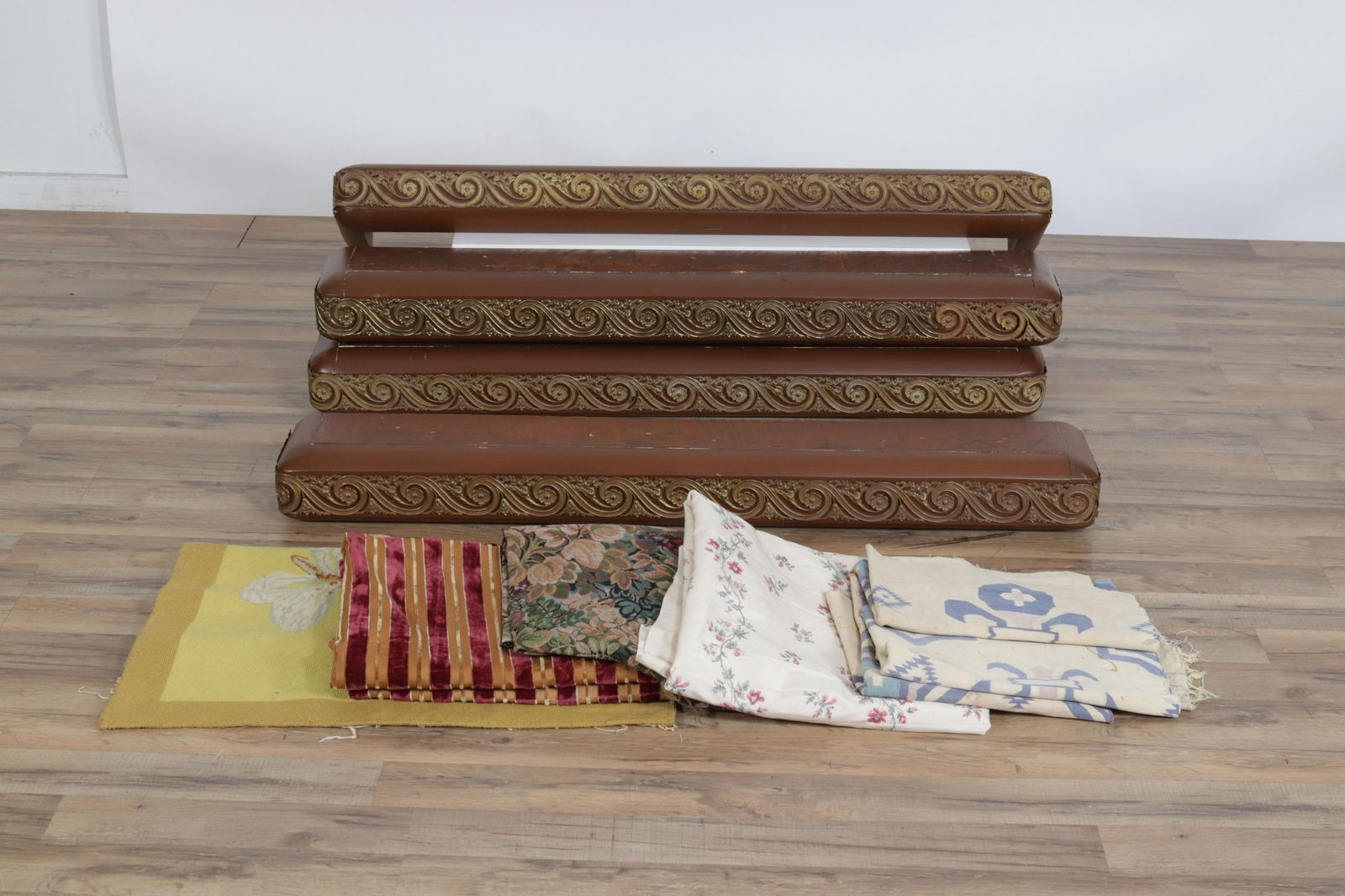 4 Louis XVI Style Valances & Renaissance Valances (1 of 5)