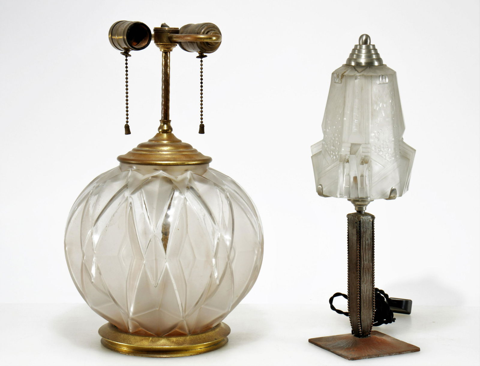 Two French Art Deco Etched Glass Lamps (1 of 8)