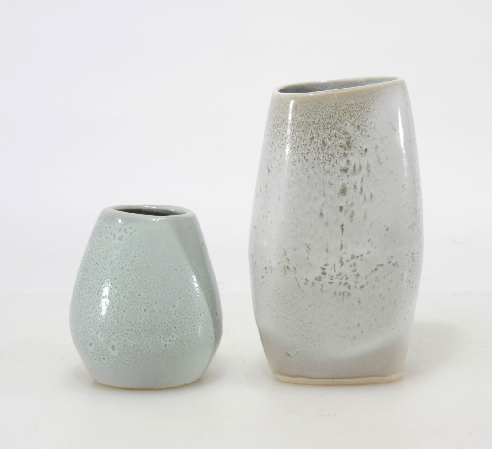 Russel Wright for Bauer - Two Pottery Vases (1 of 4)