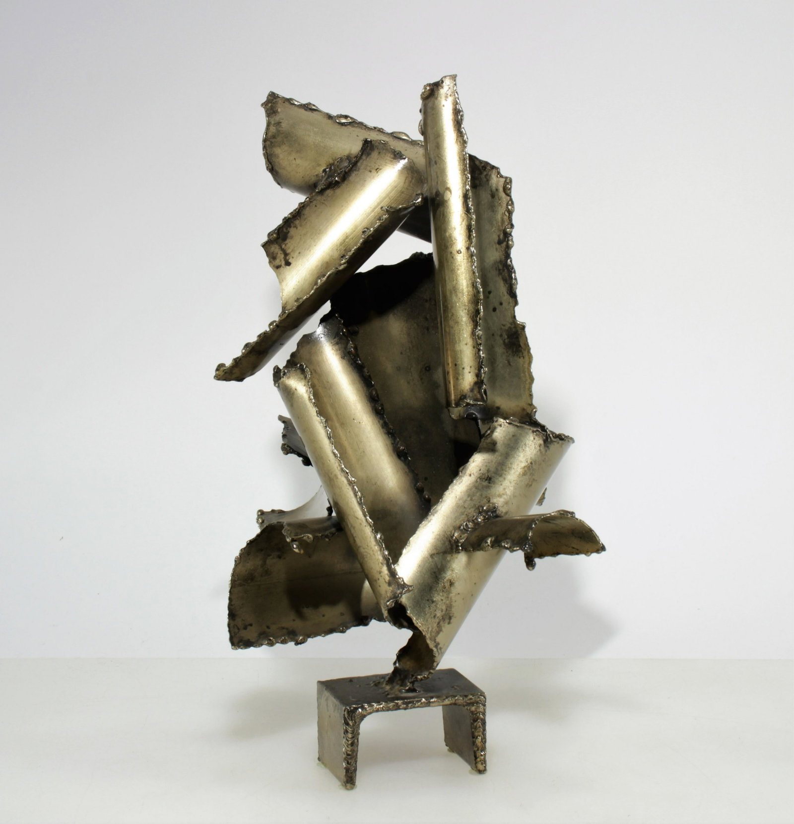 Marcello Fantoni - Brutalist Metal Sculpture: Marcello Fantoni (Italian, 1915 - 2011) Brutalist Metal Sculpture, stamped Fantoni Firenze Italy Dimensions: 15" H x 9"W Property from the Estate of John 'Parker' Prindle, JR., Boston, MA.
