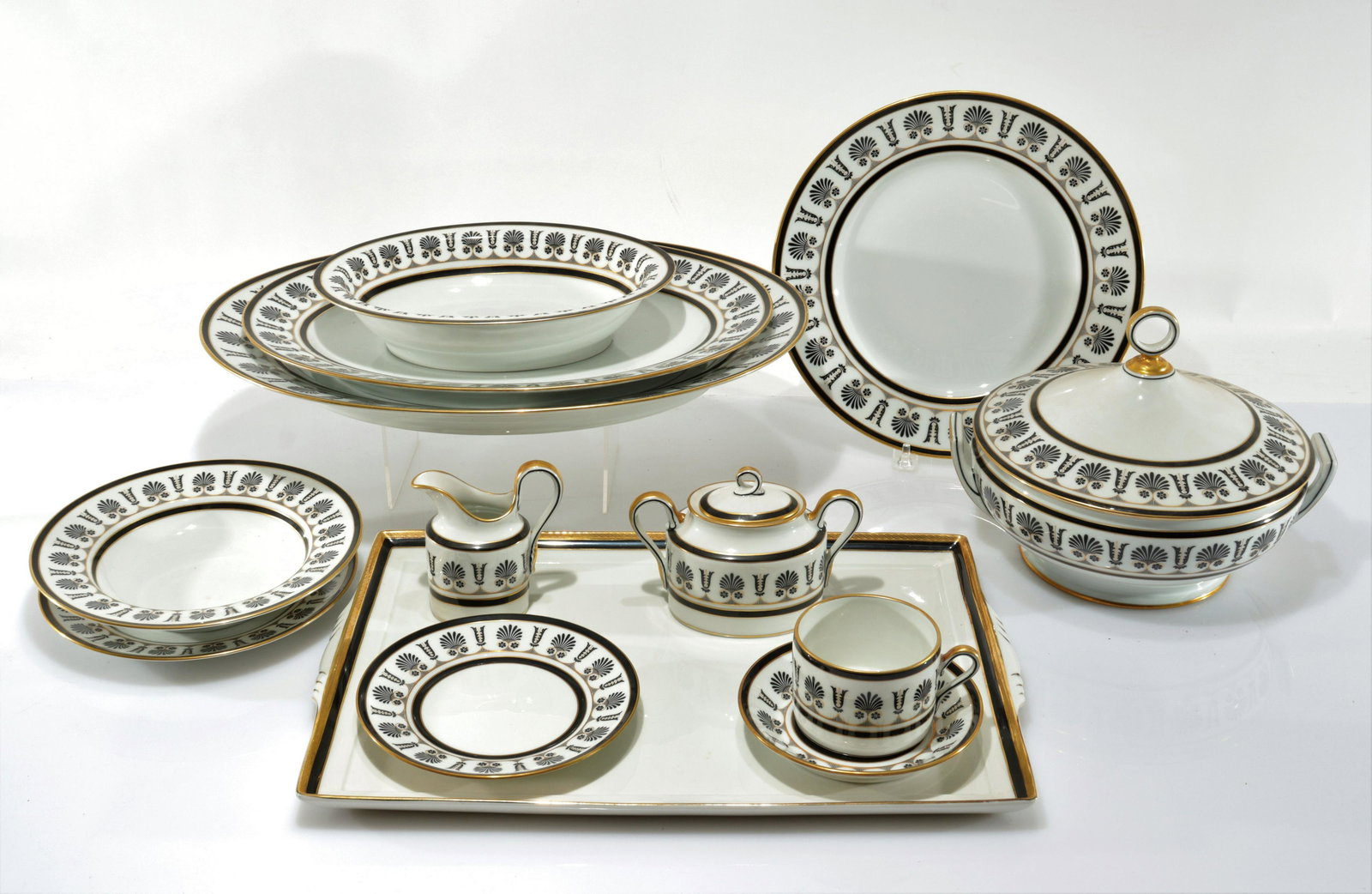 Richard Ginori Ercolano Black Service for 12 (1 of 5)