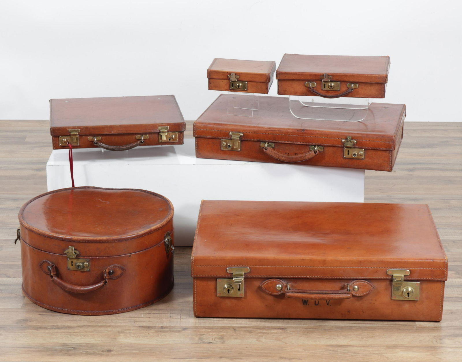 Vintage Combined Set English Leather Luggage (1 of 9)