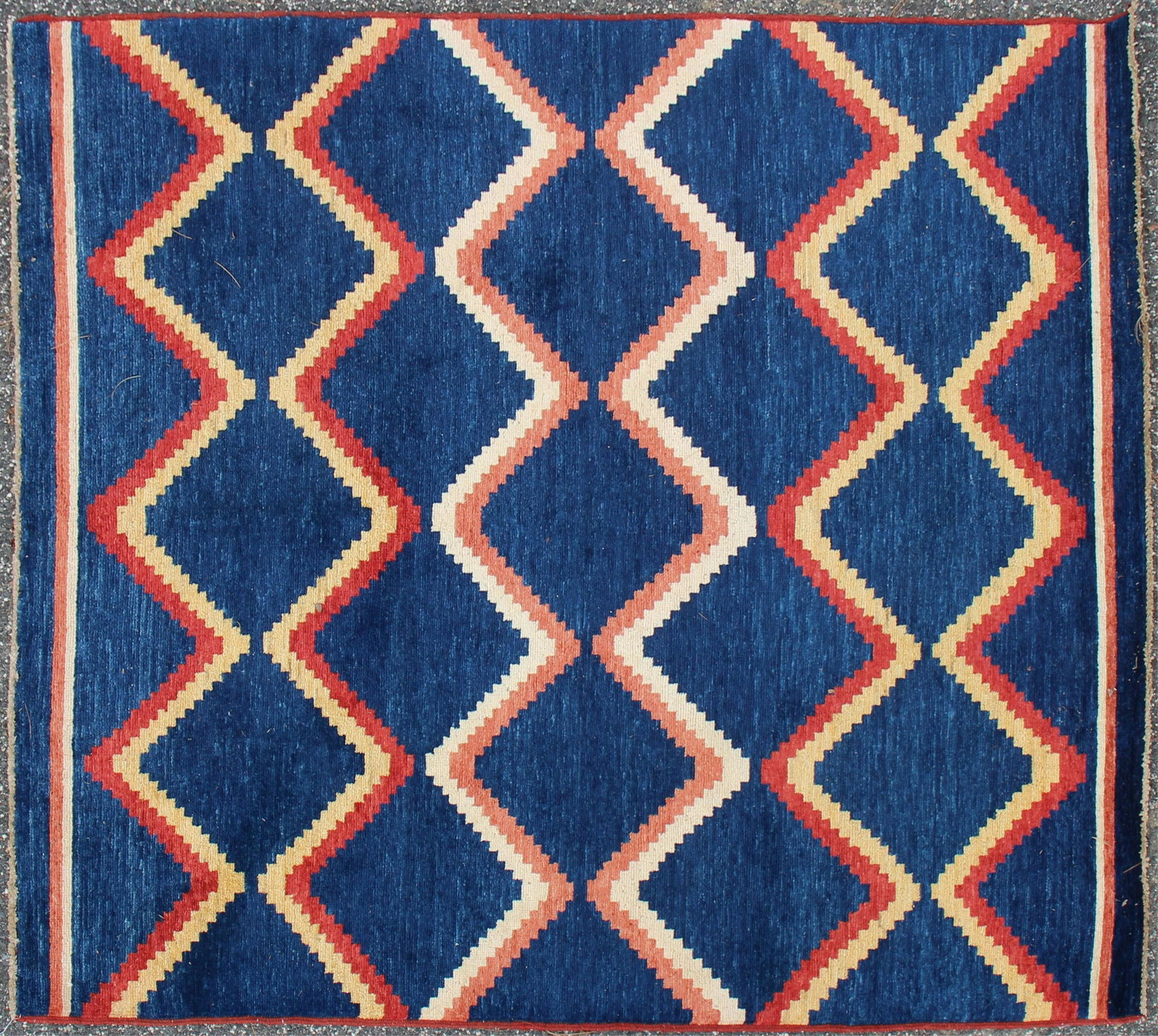 Navajo Style Hand Knotted Wool Rug 5-2 x 6-2 (1 of 4)