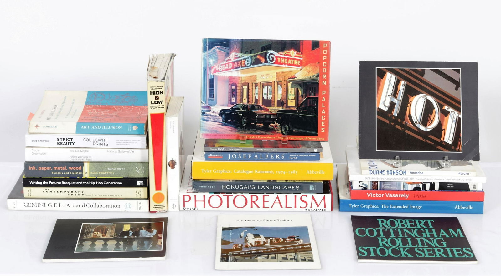 24 20th Century Art Books: 24 20th Century Art Books, Photorealism, Joseph Abers, Sol Lewitt, Tyler Graphics, Catalogue Raisonne 1974-1985 Dimensions: Largest 13.25" H x 10" W Provenance: Property from the Estate of John 'Parke