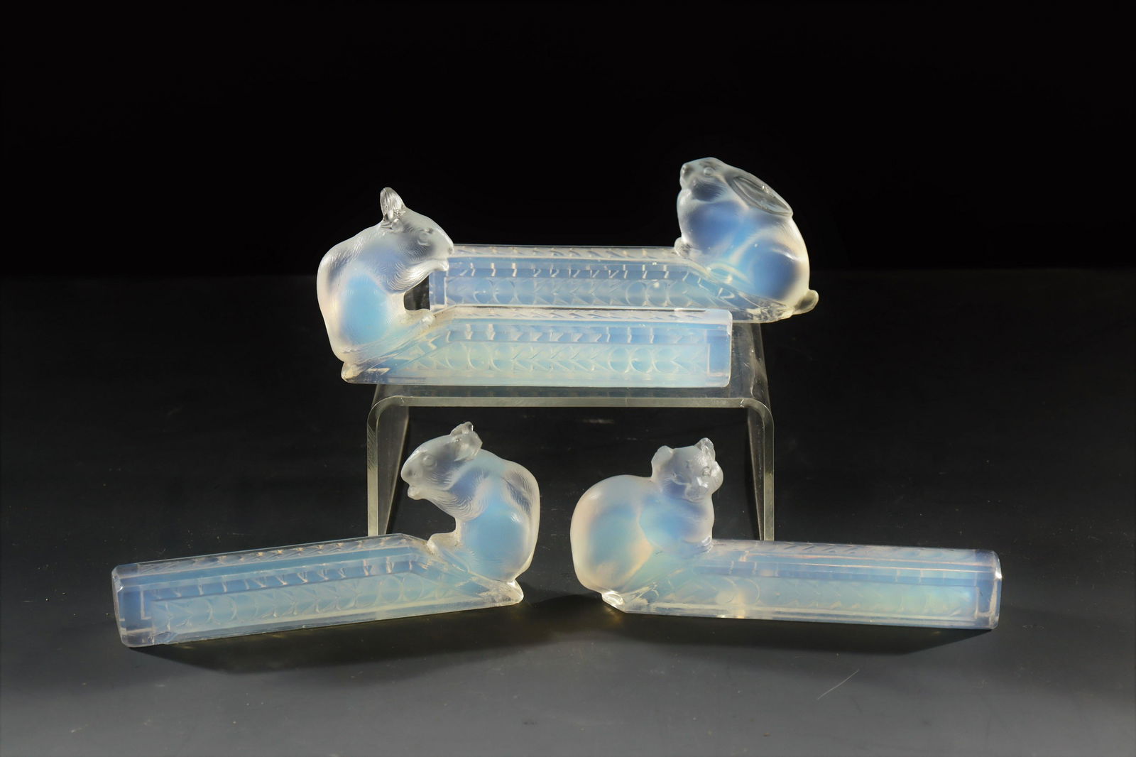 Etling - Opalescent Glass Knife Rests (1 of 6)
