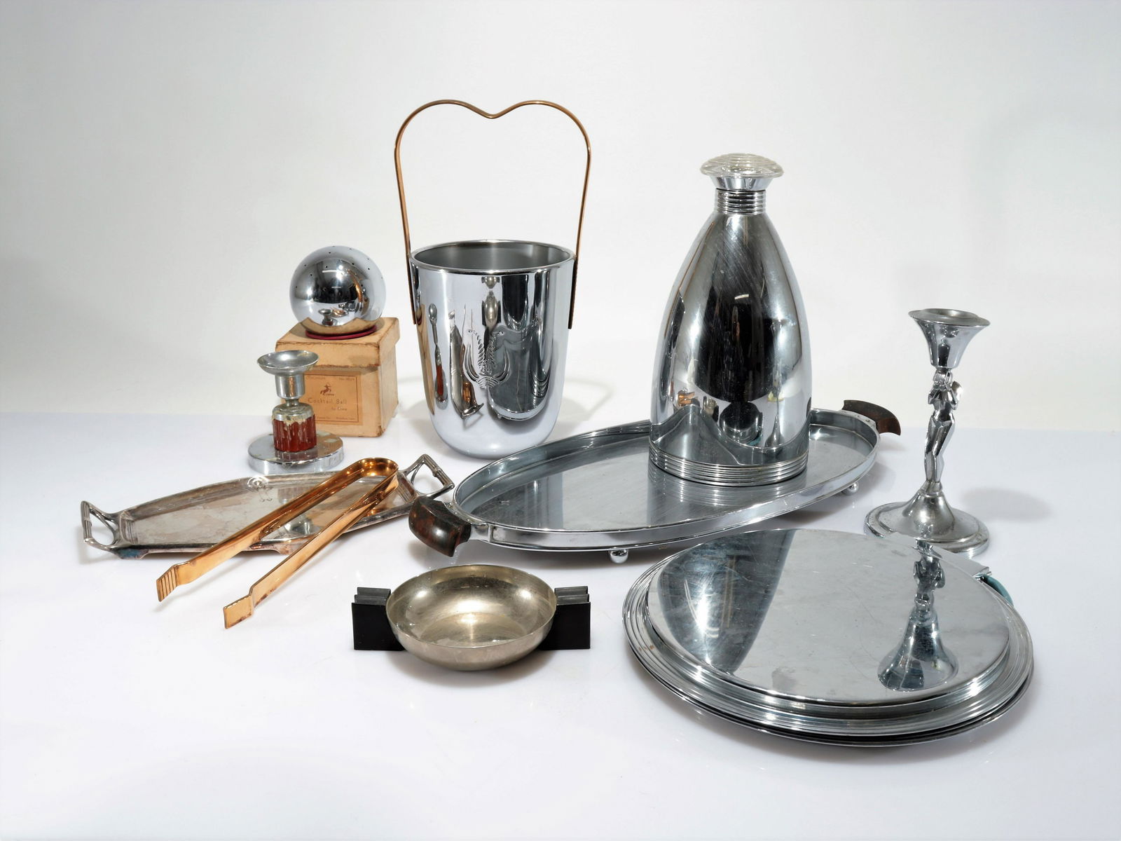 Group of Art Deco Chrome Table Items (1 of 7)