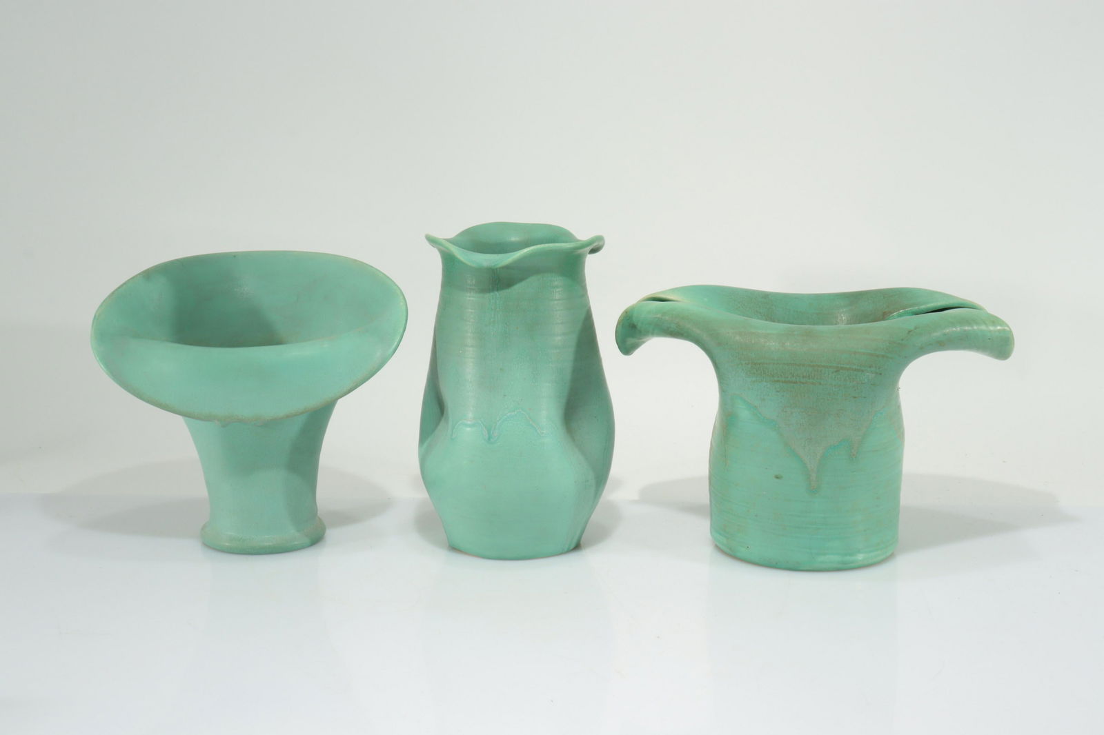 Muncie Pottery - 3 Green Vases (1 of 7)