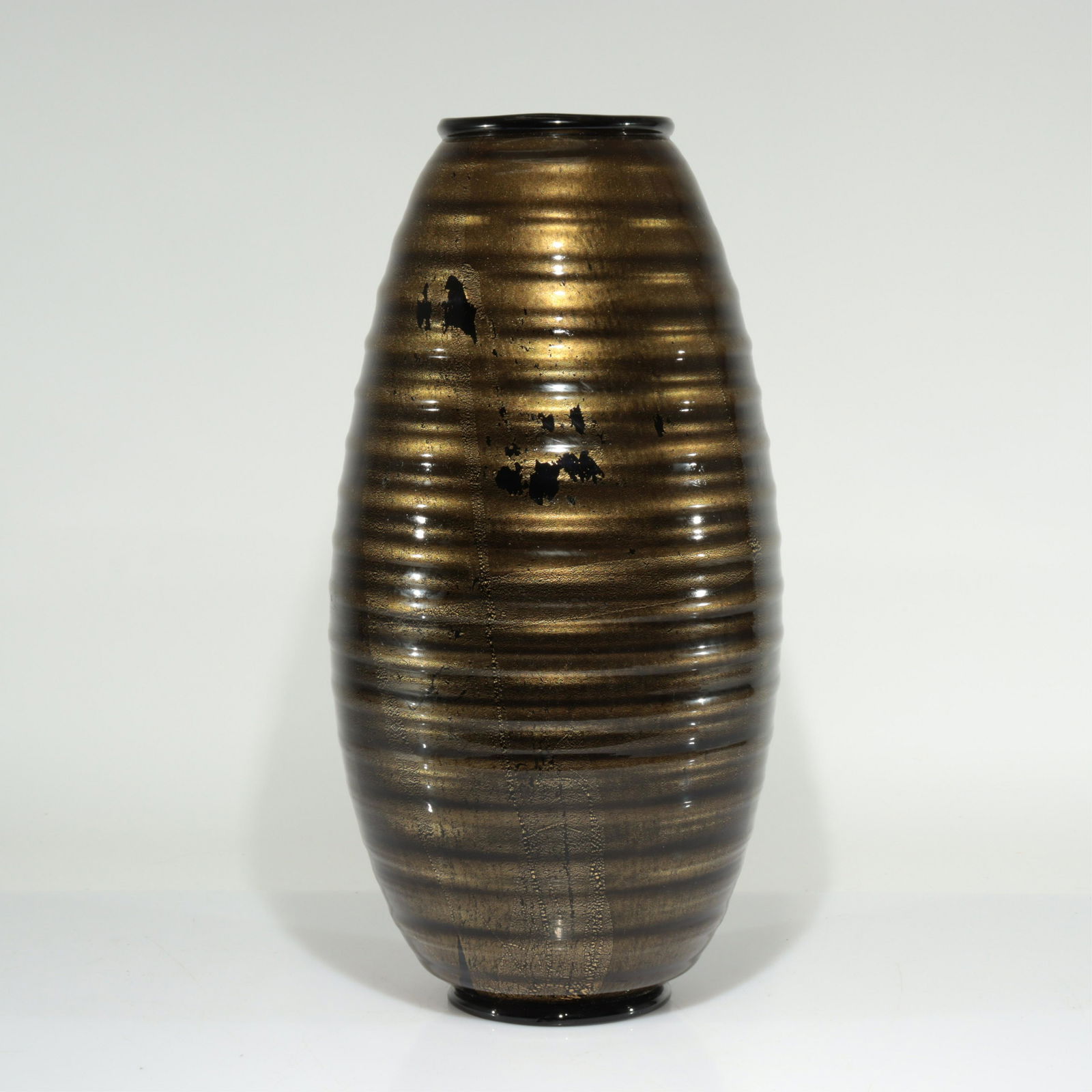 Flavio Poli/Seguso - Vetri D'Arte Gilt Fleck Vase (1 of 5)