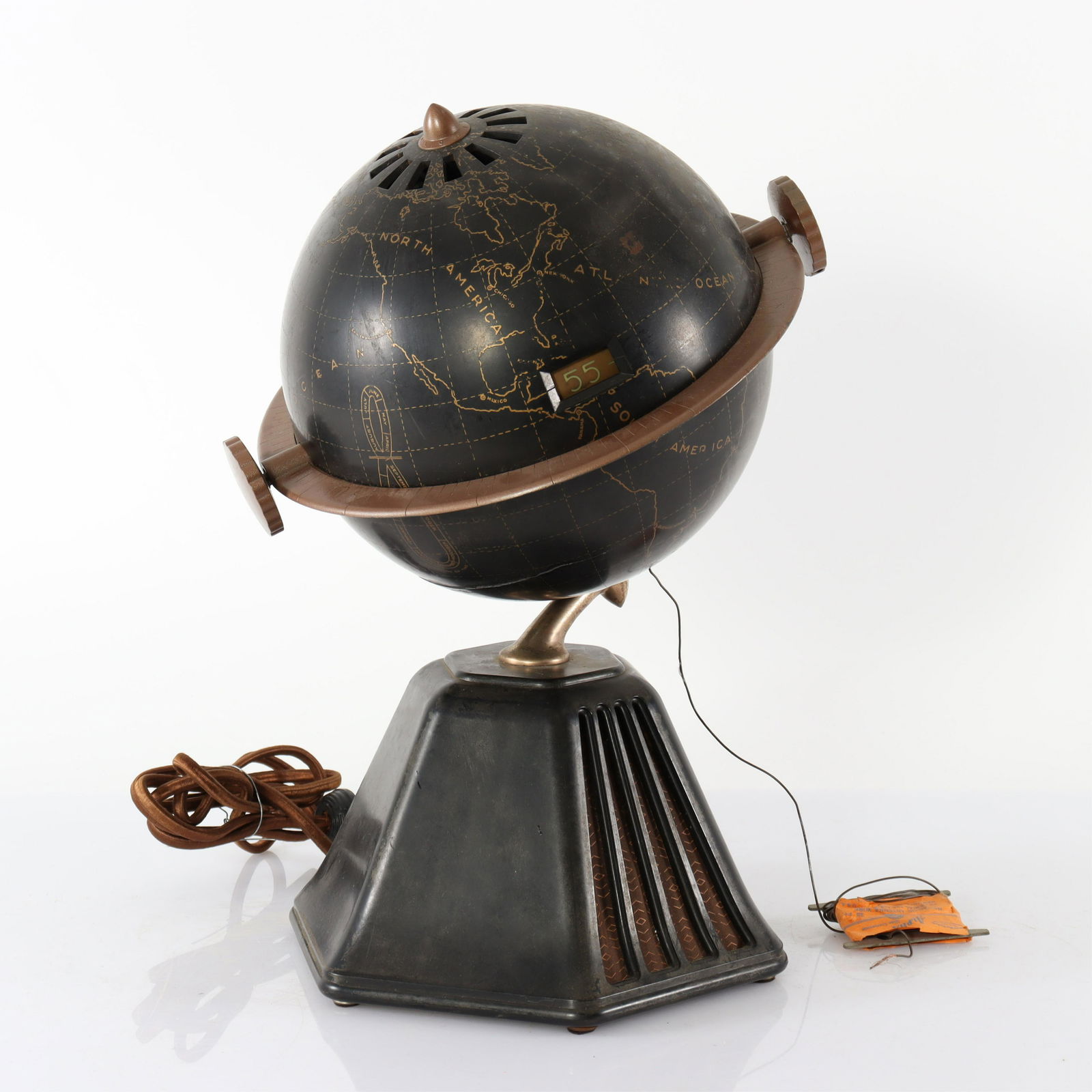 Raymond Loewy - Colonial New World Radio (1 of 6)