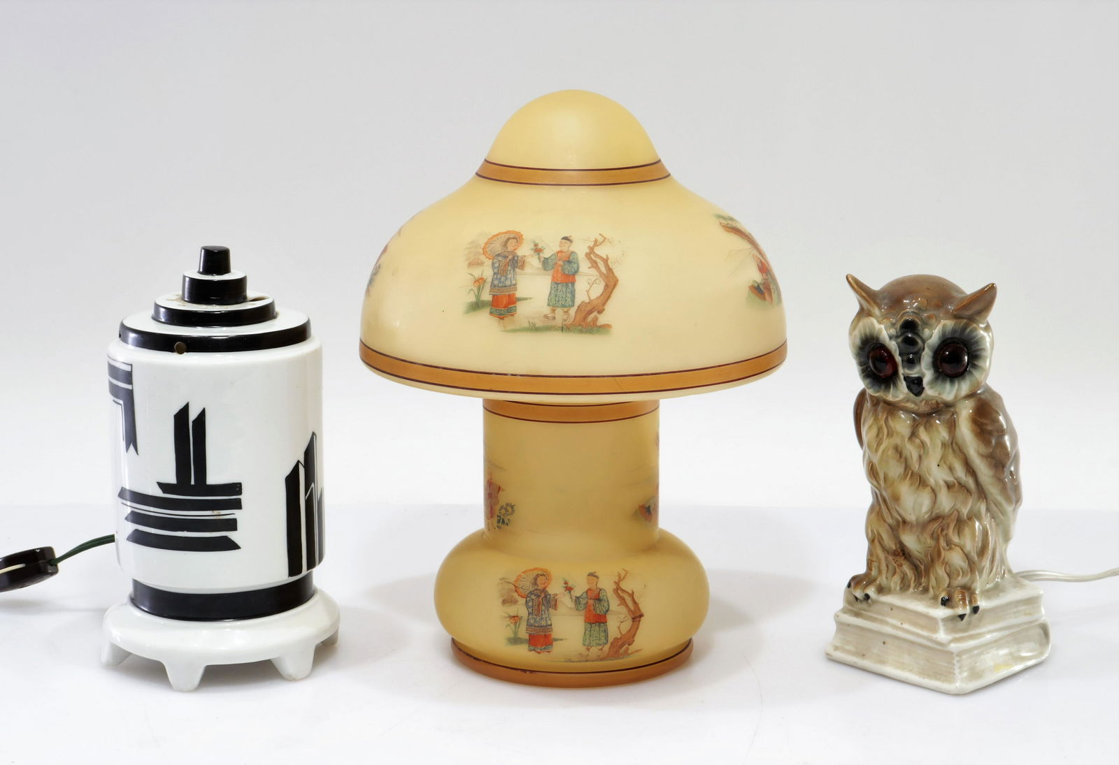 Lamps & Perfume, E 20th C. (1 of 7)