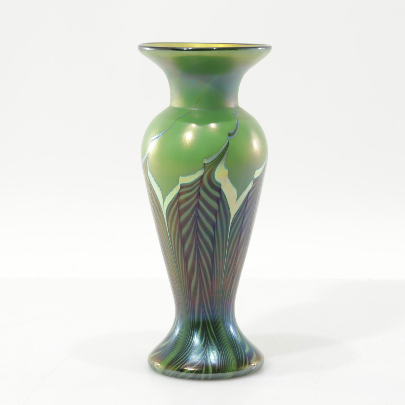 Lundberg Studios Pulled Feather Glass Vase (1 of 5)