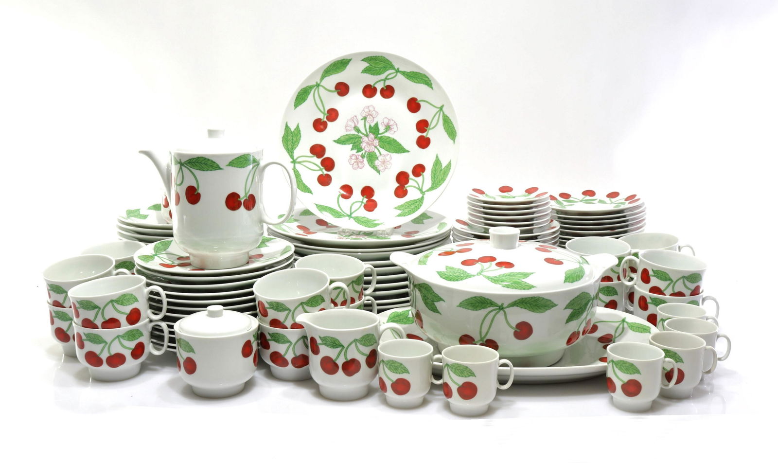Richard Ginori Cherry Motif Tableware (1 of 6)