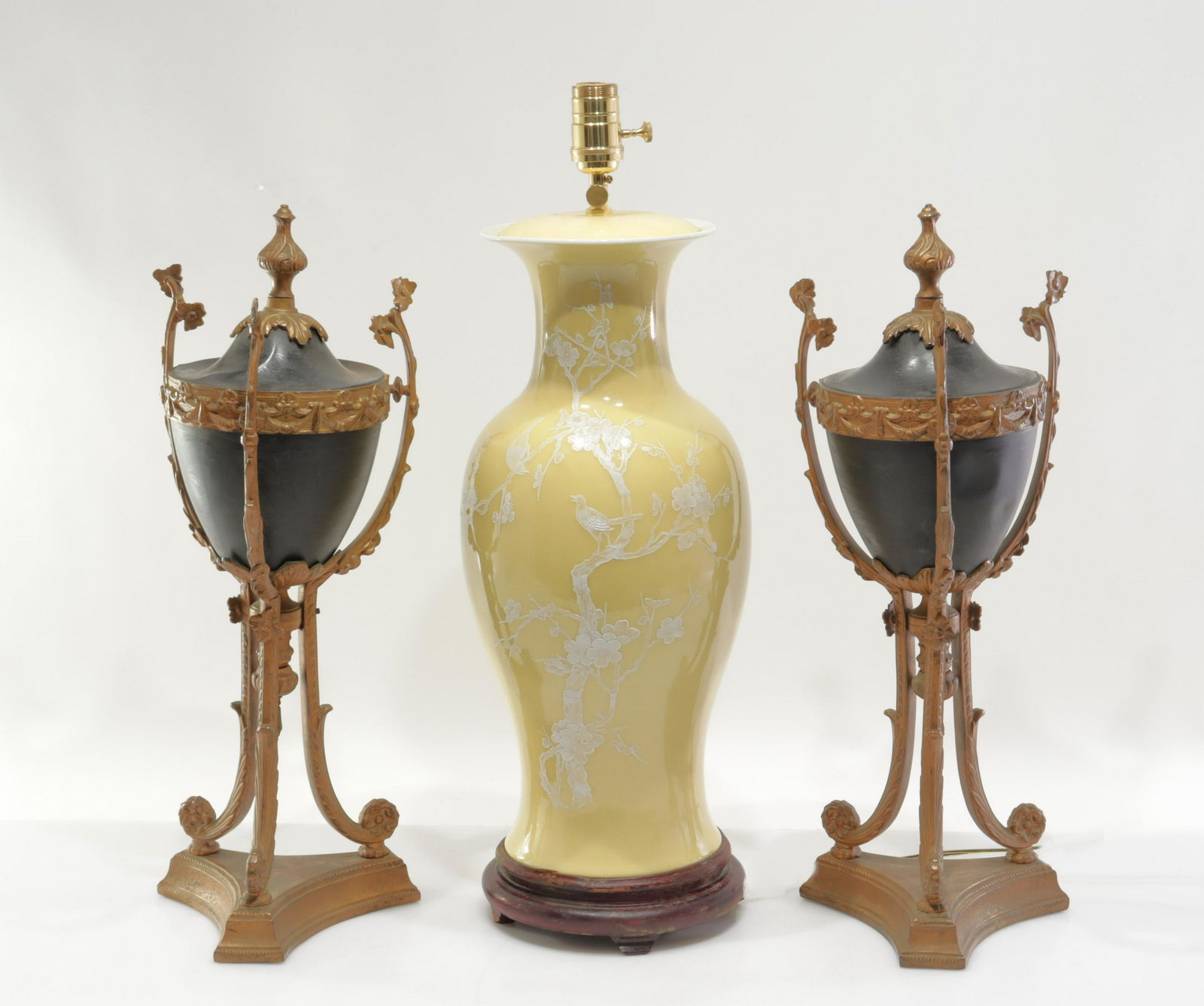 Pair Metal Classical Urns -  Asian Lamp (1 of 6)