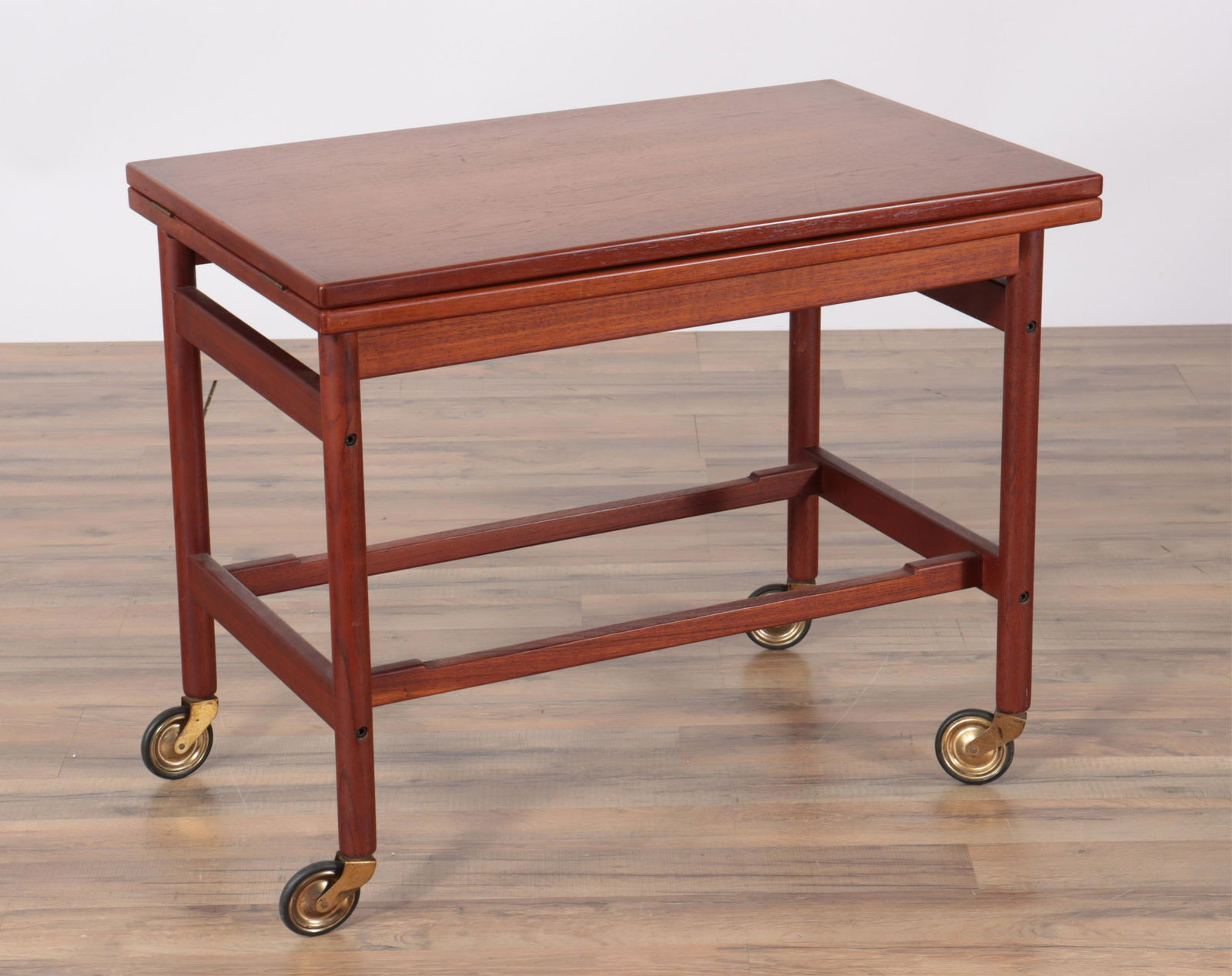 Danish Modern Teak Tea/Bar Cart (1 of 10)